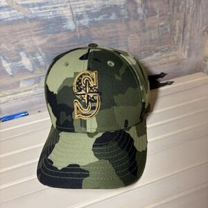Seattle Mariners Armed Forces Day Camo New Era 59FIFTY On Field 100% Poly 7 1/4"
